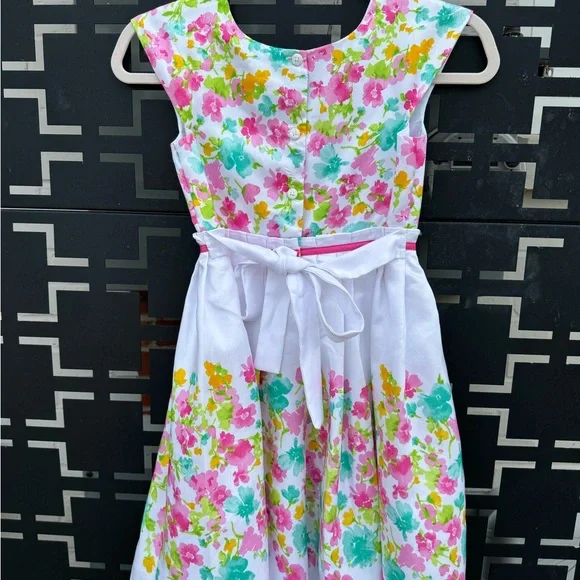 Pretty floral girls dress. - Picture 2 of 3